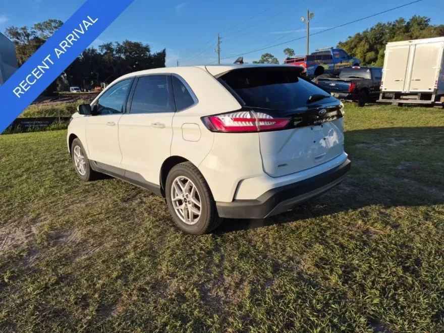 2024 Ford Edge SEL photo 1