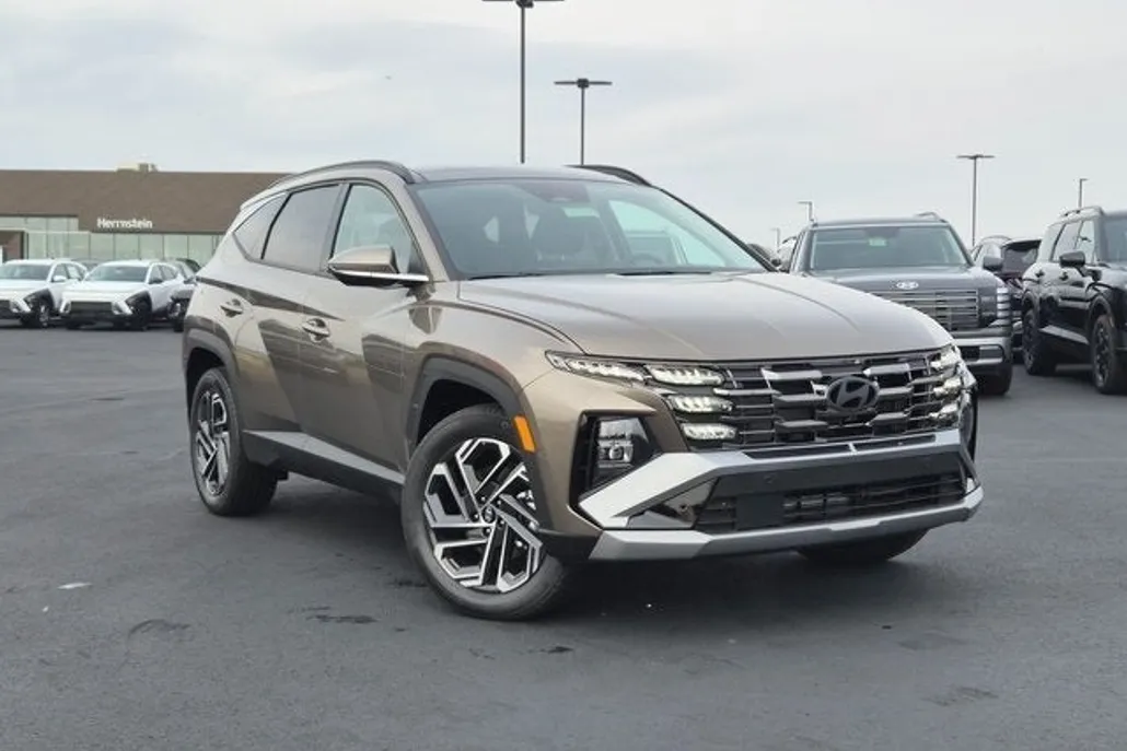 2025 Hyundai Tucson Hybrid Limited photo 1