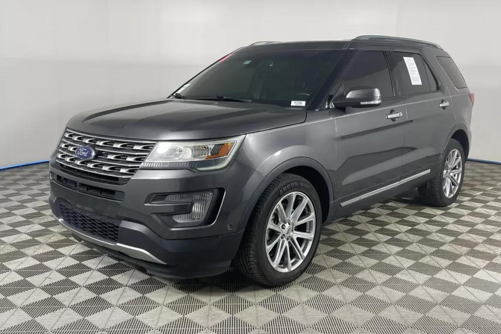 2016 Ford Explorer Limited photo 1