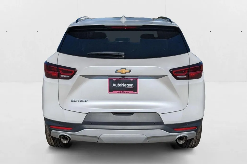 2025 Chevrolet Blazer 2LT photo 1