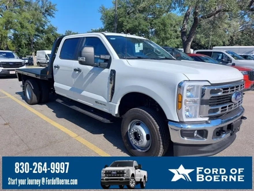 2025 Ford F-350 photo 1