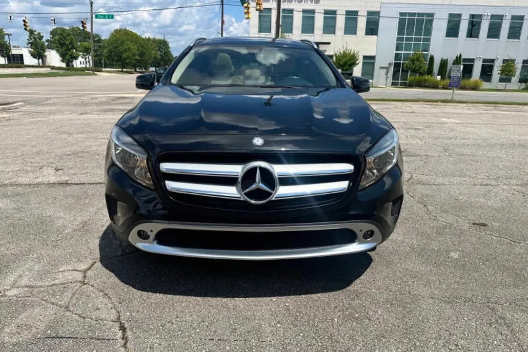 2015 Mercedes Benz GLA 250 photo 1