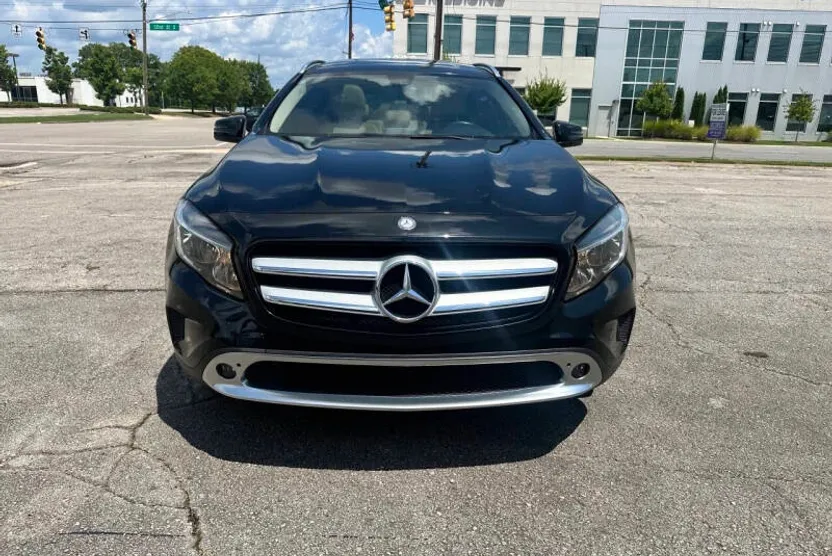 2015 Mercedes Benz GLA 250 photo 1