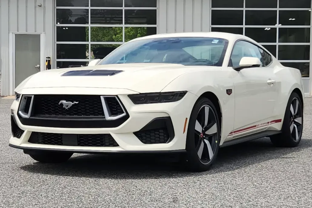 2025 Ford Mustang GT Premium photo 1