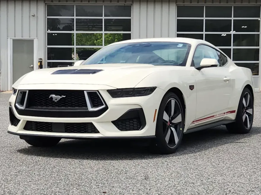 2025 Ford Mustang GT Premium photo 1