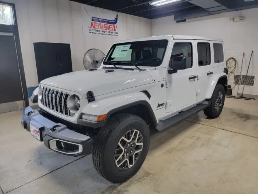 2025 Jeep Wrangler Unlimited Sahara photo 1