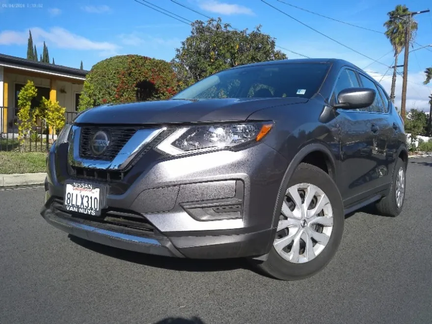 2019 Nissan Rogue S photo 1