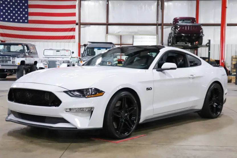2019 Ford Mustang GT photo 1