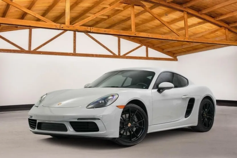 2022 Porsche Cayman Base T photo 1