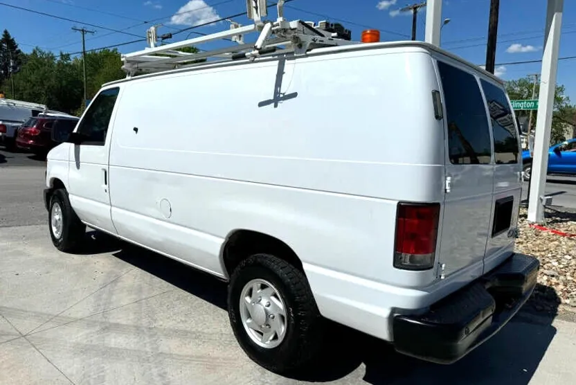 2014 Ford E-250 photo 1