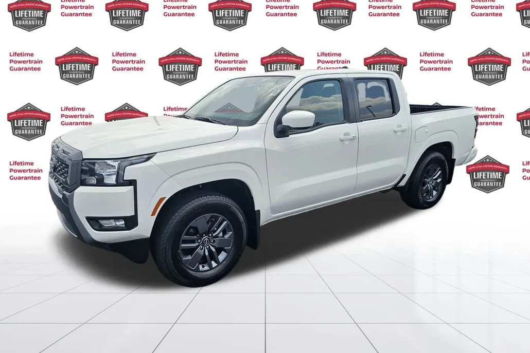 2025 Nissan Frontier SV photo 1
