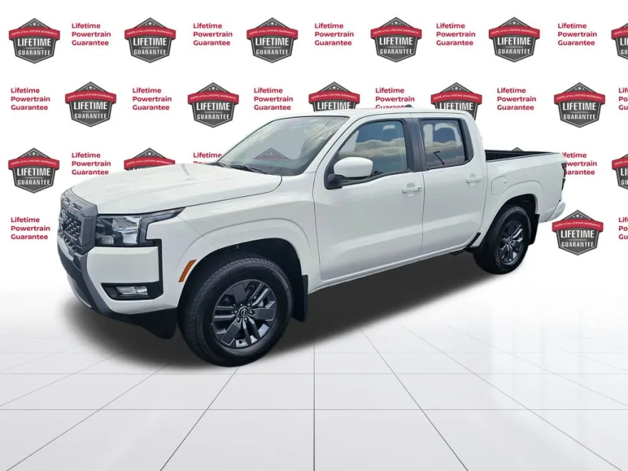 2025 Nissan Frontier SV photo 1
