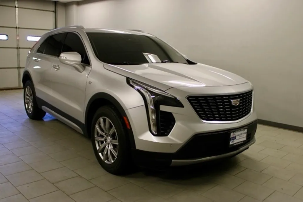 2022 Cadillac XT4 Premium Luxury photo 1