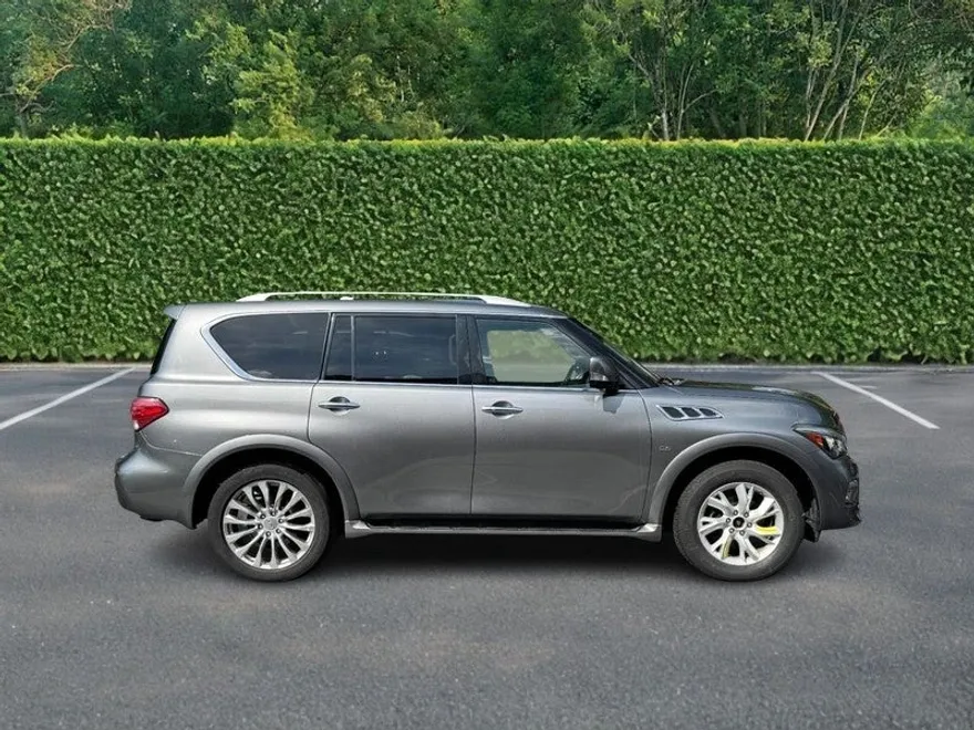 2017 Infiniti QX80 photo 1
