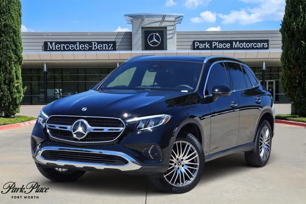 2025 Mercedes Benz GLC 300 photo 1