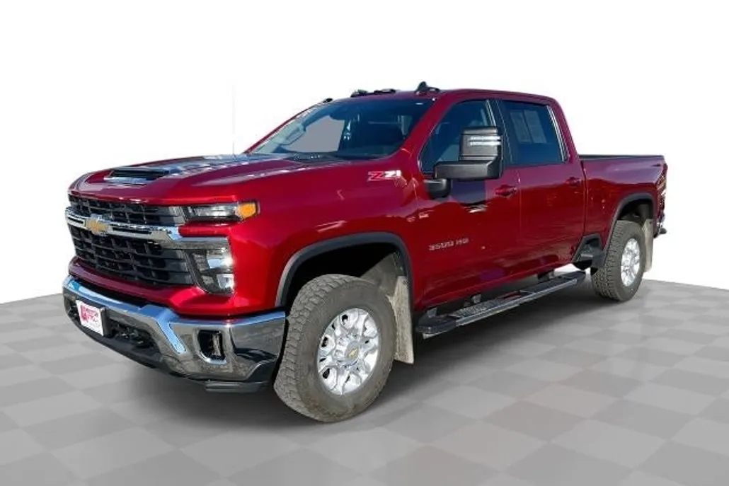 2024 Chevrolet Silverado 3500HD LT photo 1