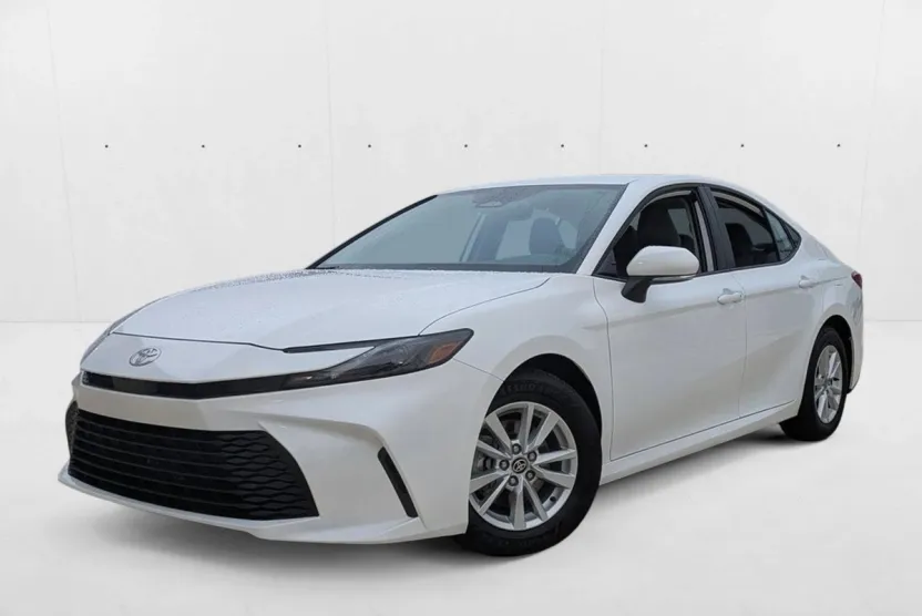 2025 Toyota Camry LE photo 1