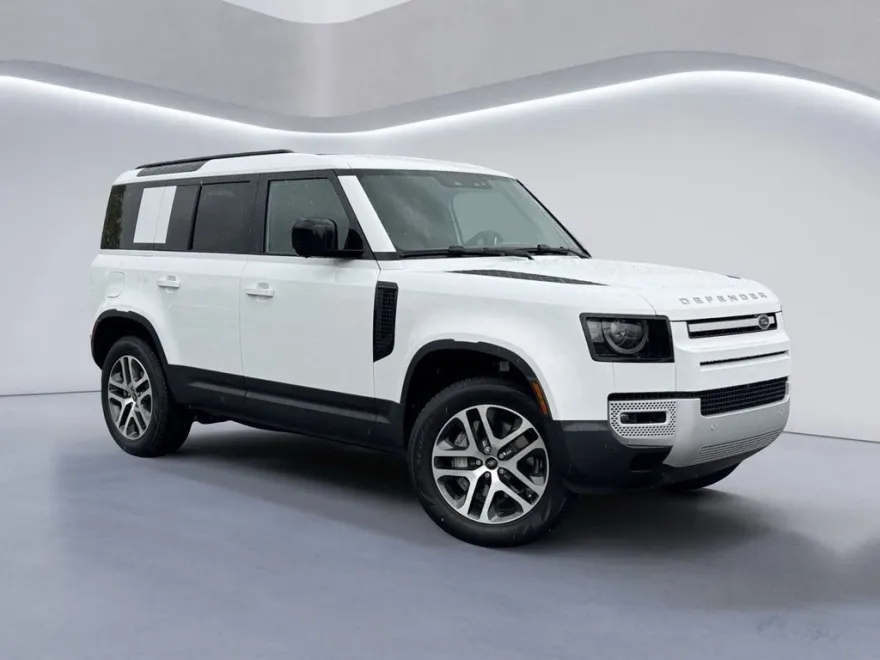 2025 Land Rover Defender 110 S photo 1