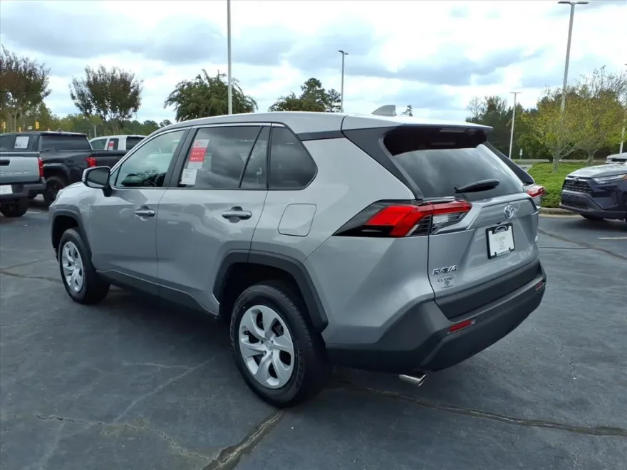 2025 Toyota RAV4 LE photo 1