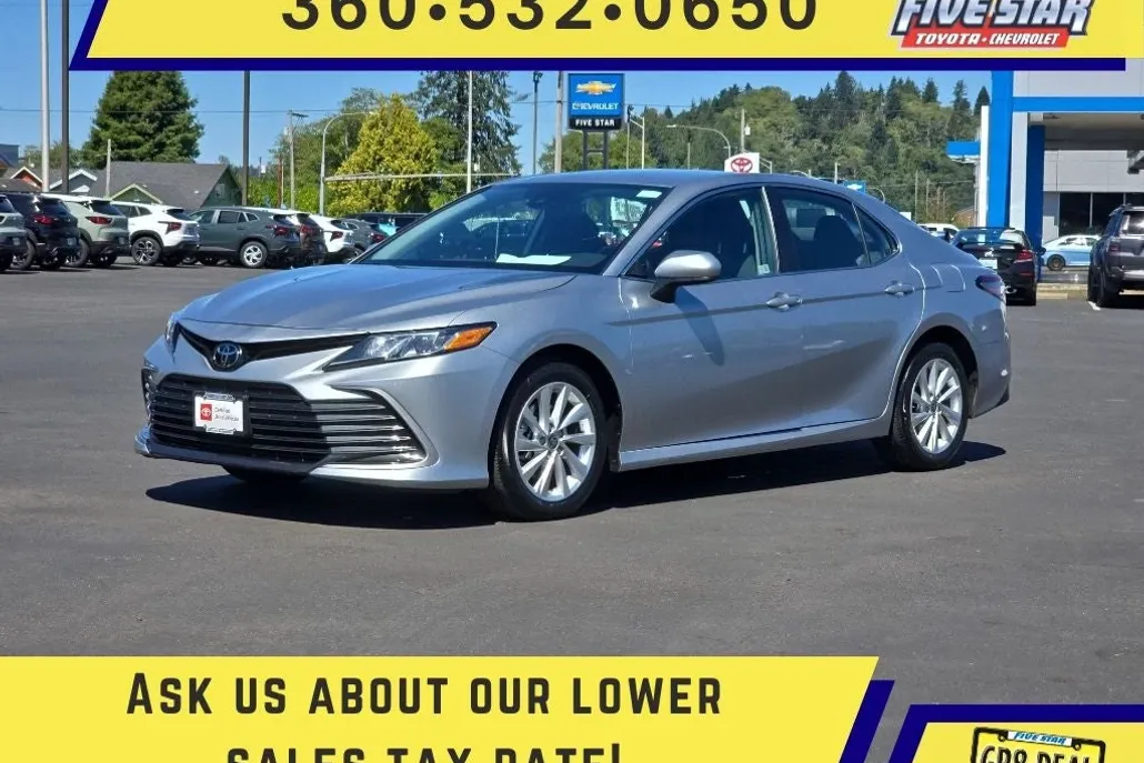 2024 Toyota Camry LE photo 1