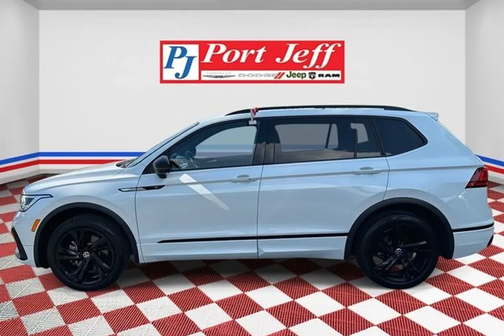 2023 Volkswagen Tiguan SE R-Line Black photo 1
