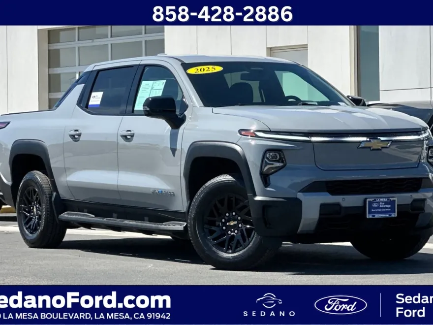 2025 Chevrolet Silverado EV LT photo 1