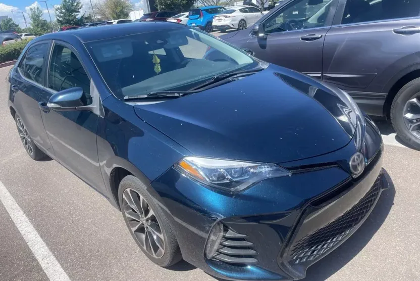 2019 Toyota Corolla L photo 1