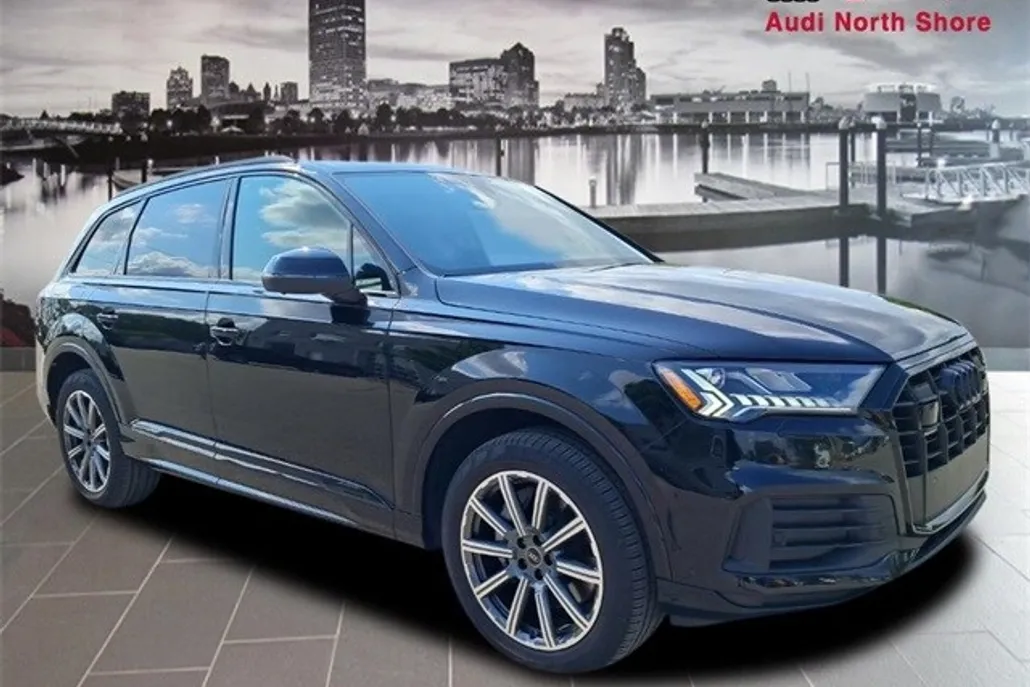 2023 Audi Q7 45 Premium Plus photo 1