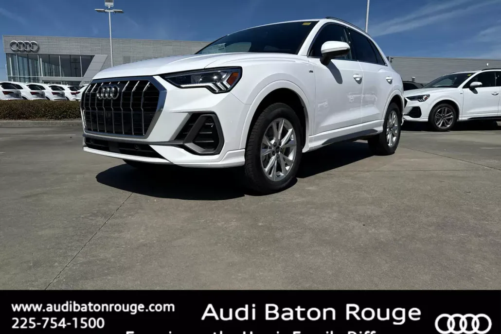 2025 Audi Q3 45 TFSI S line Premium Plus photo 1