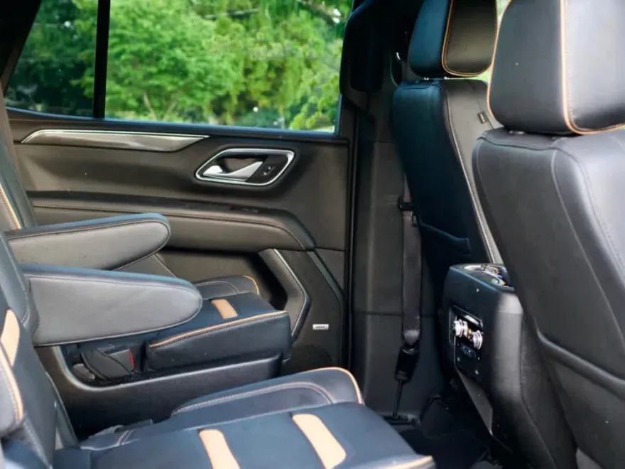 2022 Gmc Yukon AT4 photo 1