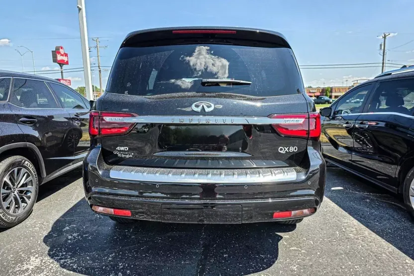 2024 Infiniti QX80 Sensory photo 1