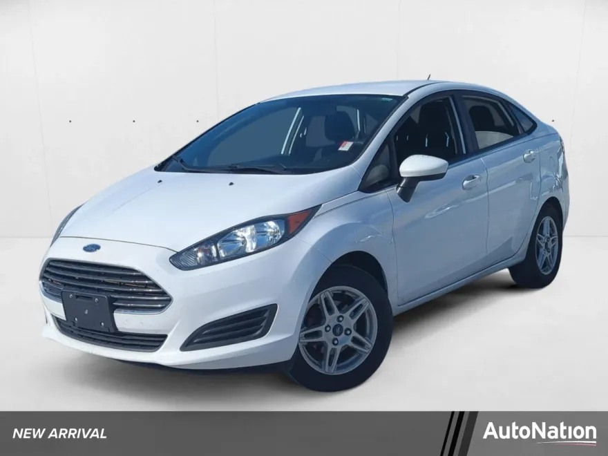 2017 Ford Fiesta SE photo 1