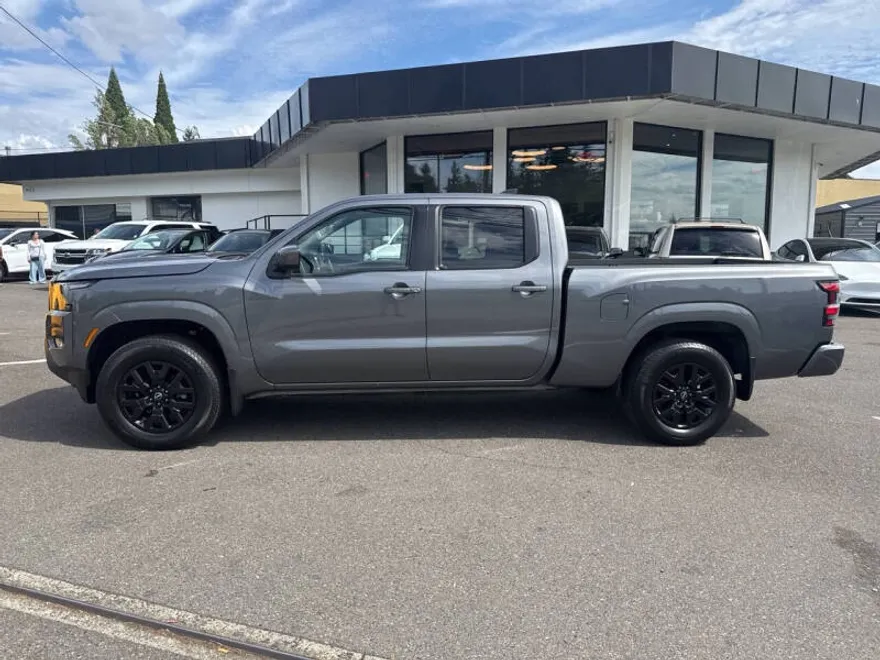 2023 Nissan Frontier SV photo 1