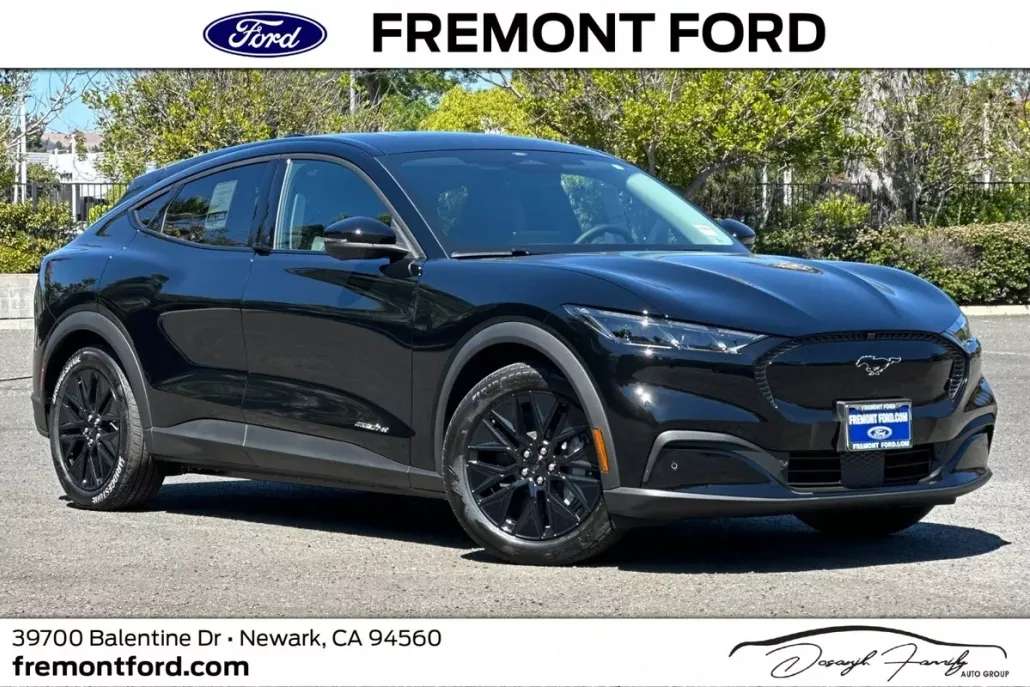 2025 Ford Mustang Mach-E Select photo 1