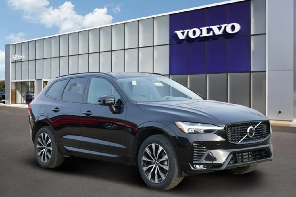 2025 Volvo XC60 B5 Core photo 1