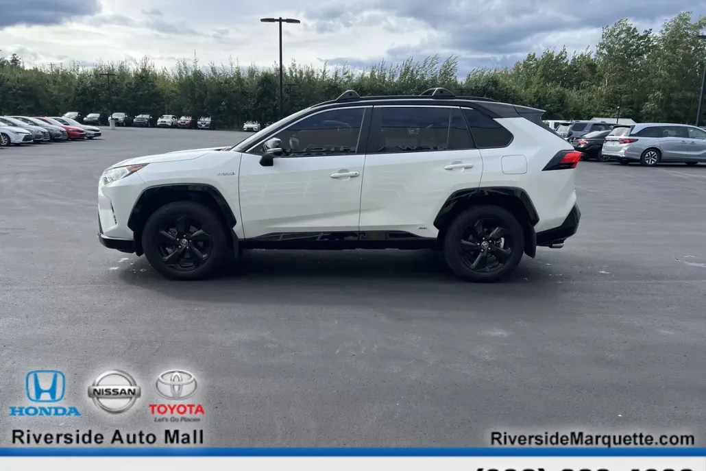 2020 Toyota RAV4 Hybrid XSE photo 1