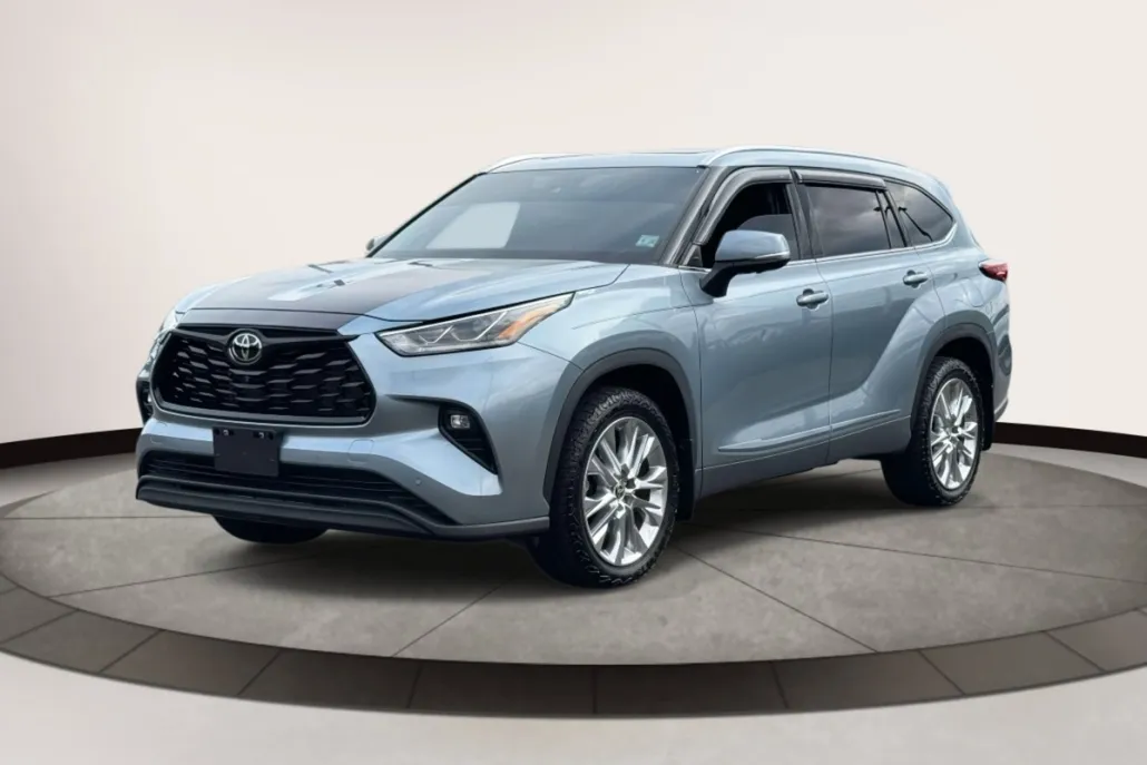2023 Toyota Highlander Limited photo 1