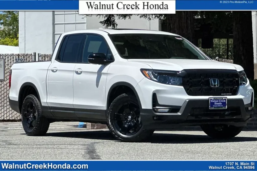 2025 Honda Ridgeline Black Edition photo 1