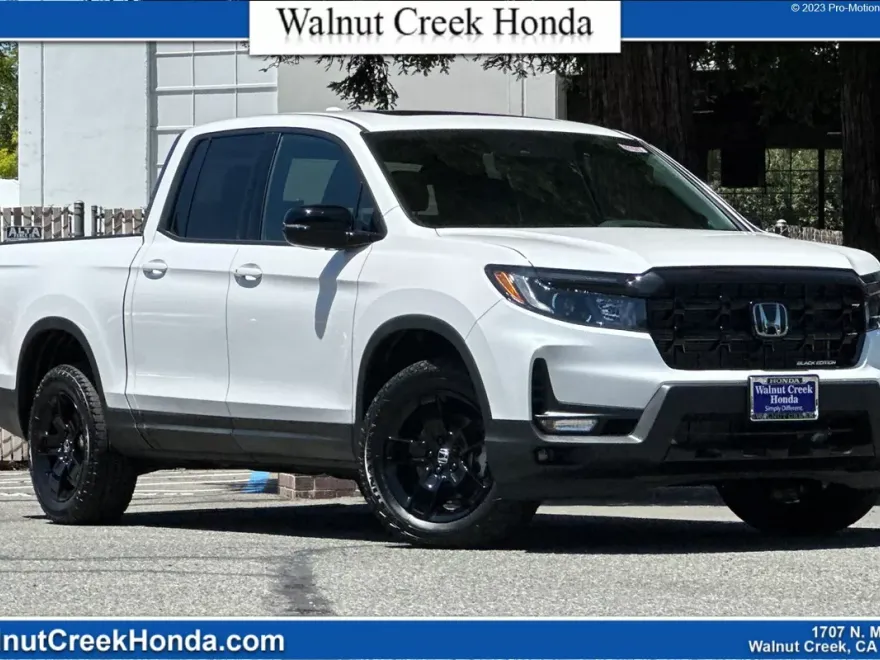 2025 Honda Ridgeline Black Edition photo 1