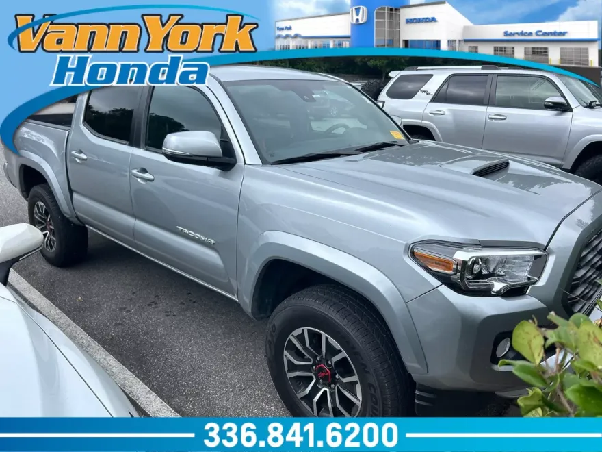 2023 Toyota Tacoma TRD Sport photo 1