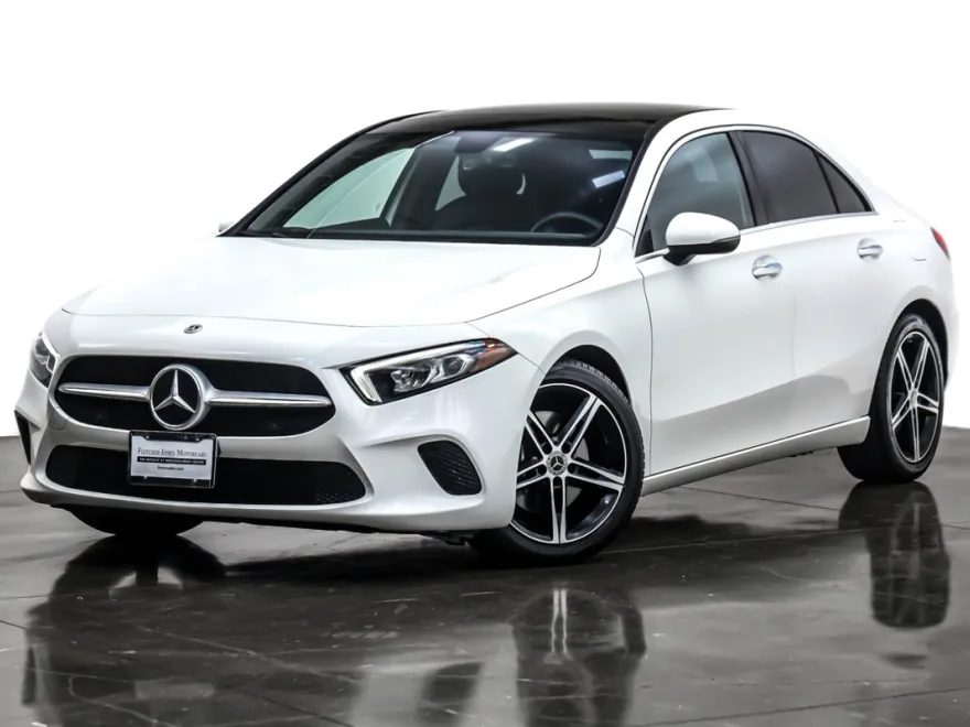 2022 Mercedes Benz A 220 photo 1