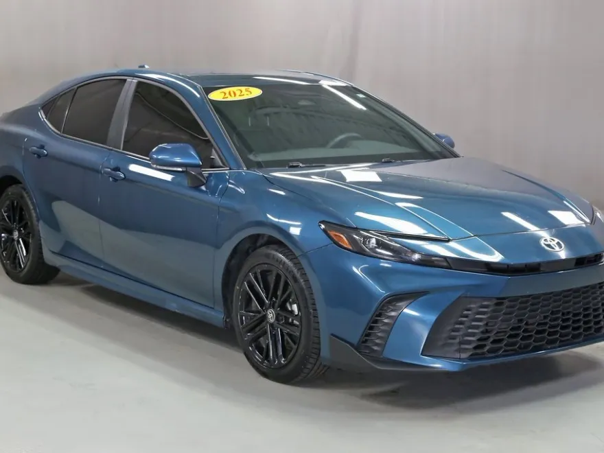 2025 Toyota Camry XSE photo 1