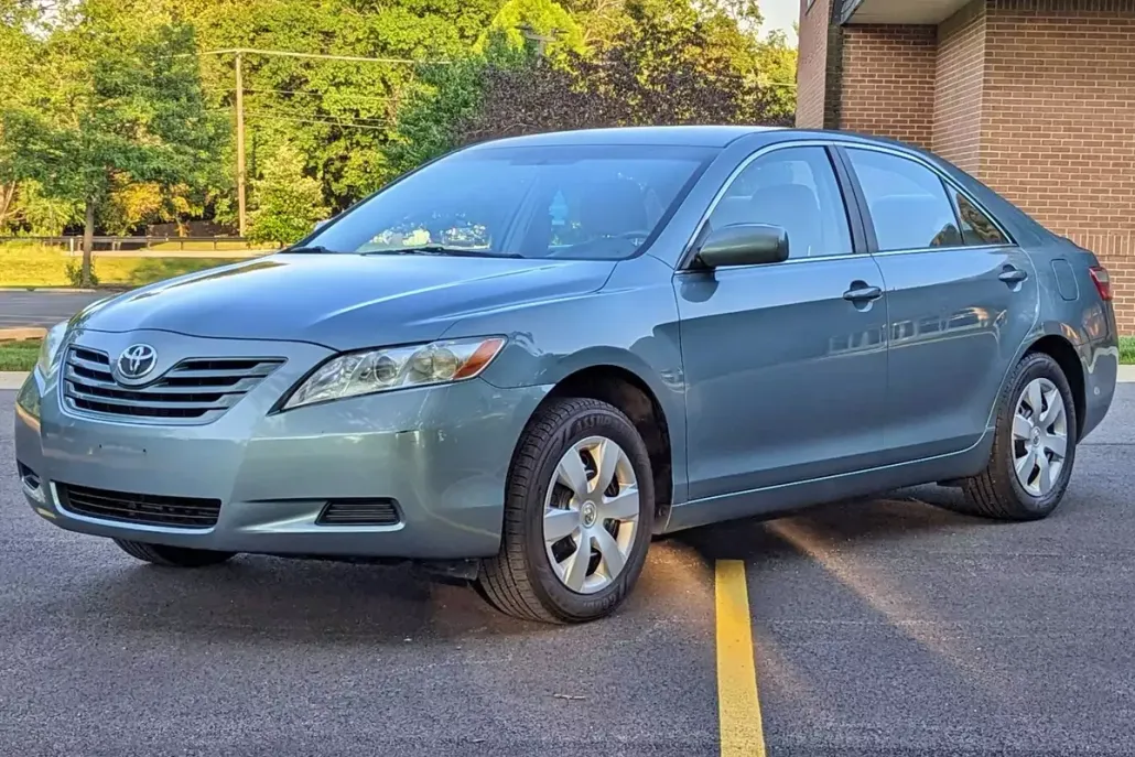 2008 Toyota Camry LE photo 1
