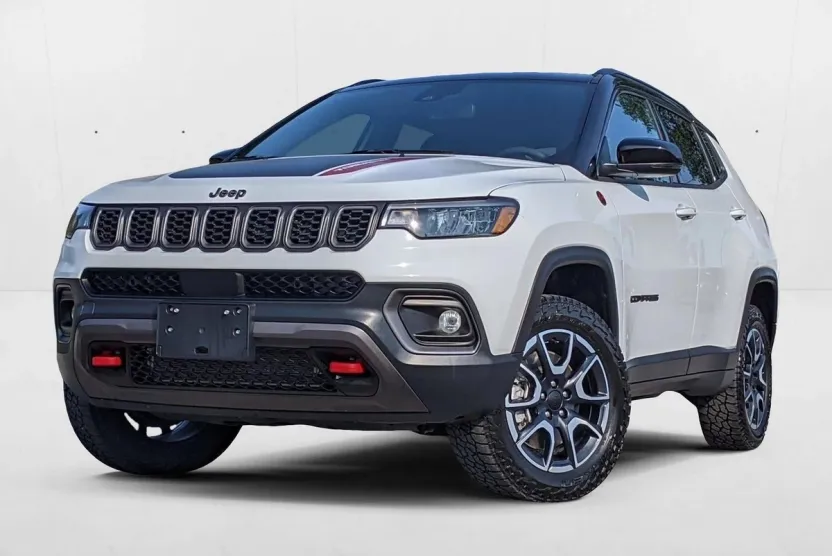 2024 Jeep Compass Trailhawk photo 1