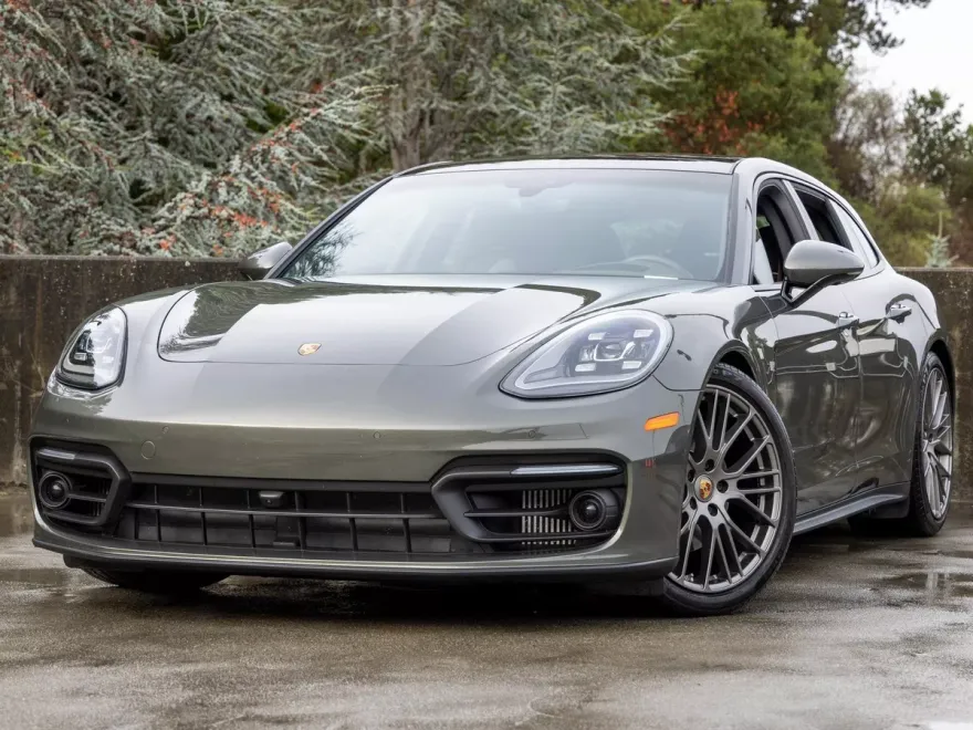 2023 Porsche Panamera 4 Sport Turismo photo 1