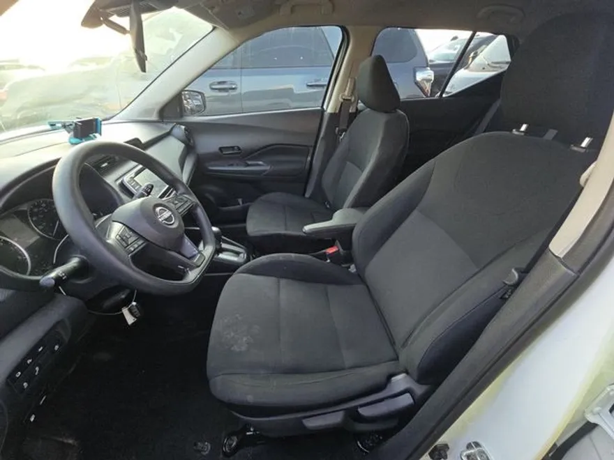 2024 Nissan Kicks S photo 1