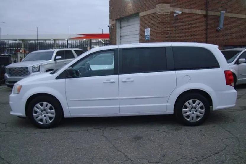2014 Dodge Grand Caravan SE photo 1