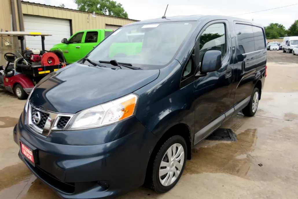2017 Nissan NV200 S photo 1
