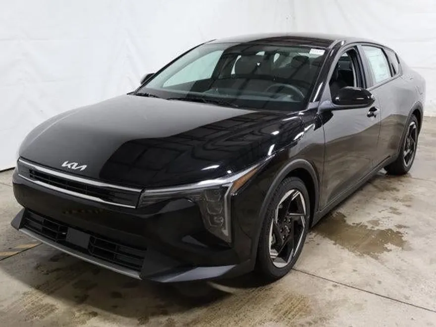 2025 Kia K4 EX photo 1