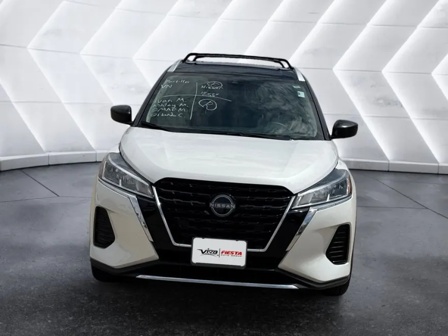 2024 Nissan Kicks SV photo 1